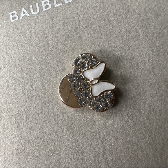 New in Box - Disney X BAUBLEBAR Minnie Mouse Gold Pave Stud Earrings - Picture 6 of 9